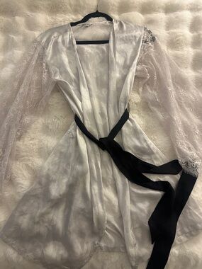 Nordstrom silk robe xs NEW